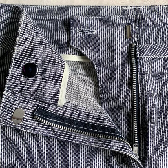 💥2/$30 MEXX Pinstripe Skirt sz10/40 - Picture 4 of 12